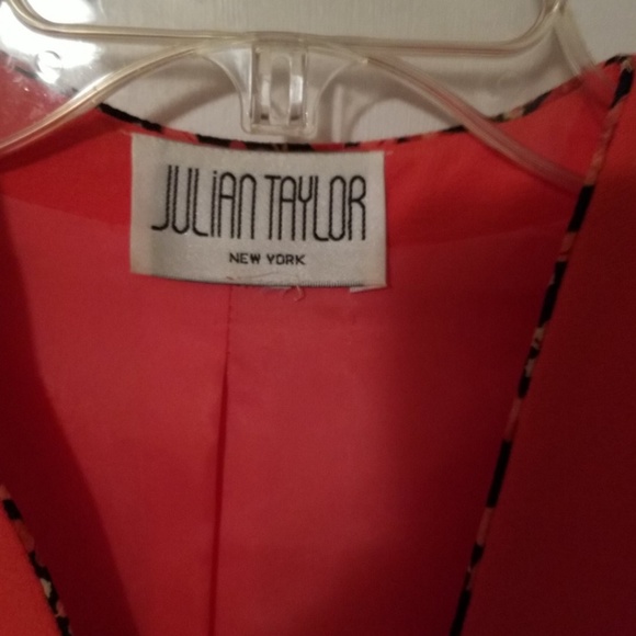Julian Taylor 2 Piece Skirt Suit.  Size: 14 - Picture 3 of 5